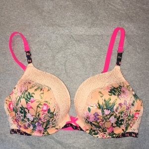 Victoria’s Secret dream angels push-up bra